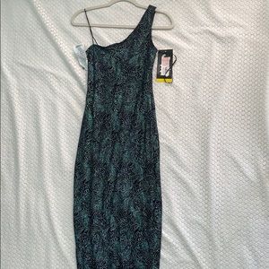 (Jump) NWT Formal Dress by Wendye Chairin